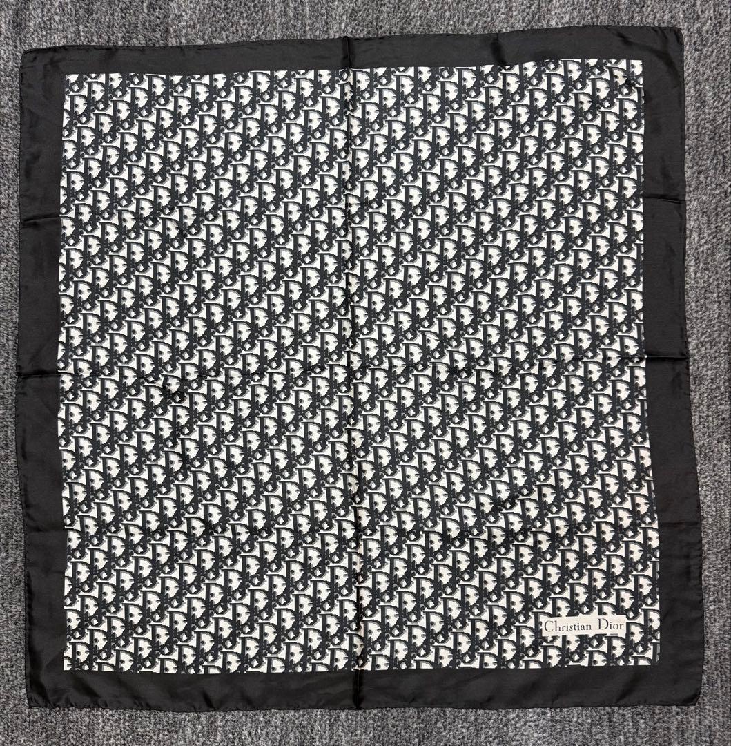 Christian Dior トロッター柄 大判スカーフ - メルカリ