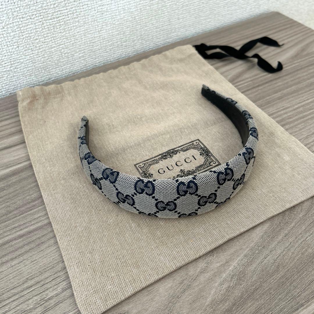 GUCCI カチューシャ GG キャンバス ヘアバンド