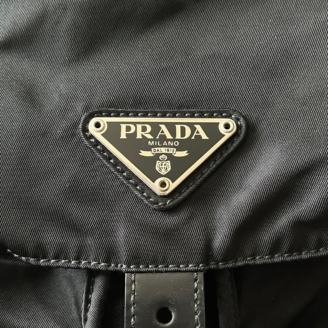 未使用級✨PRADA プラダ　リュック　ブラック　B2811 三角ロゴプレート