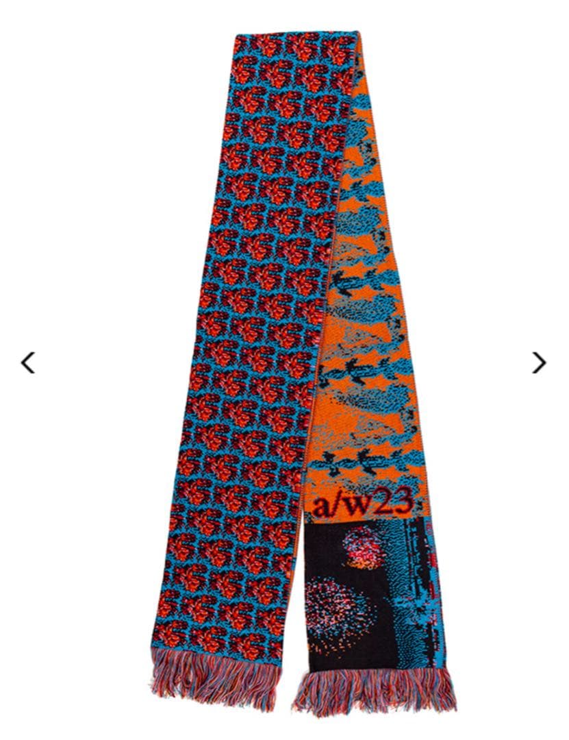 Montmartre New York scarf ORN INI 西洸人着用 - メルカリ