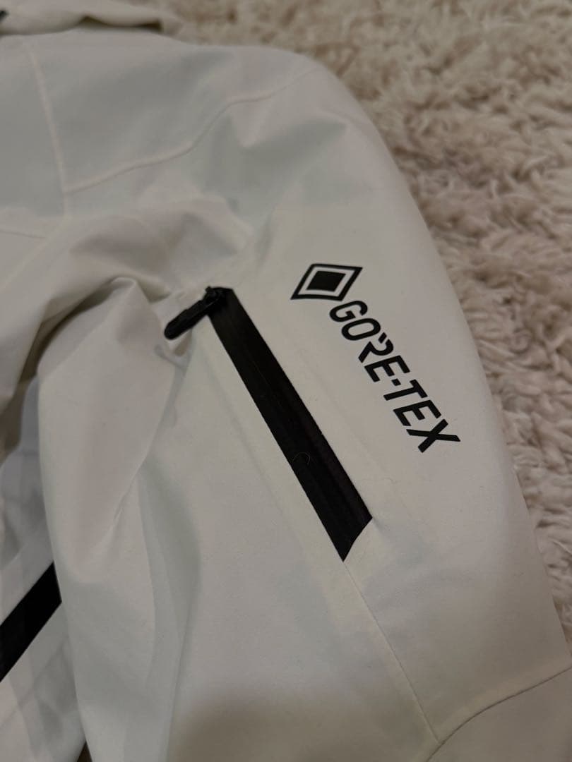 【よっちんよし】Burton [ak] スノーボードジャケット M