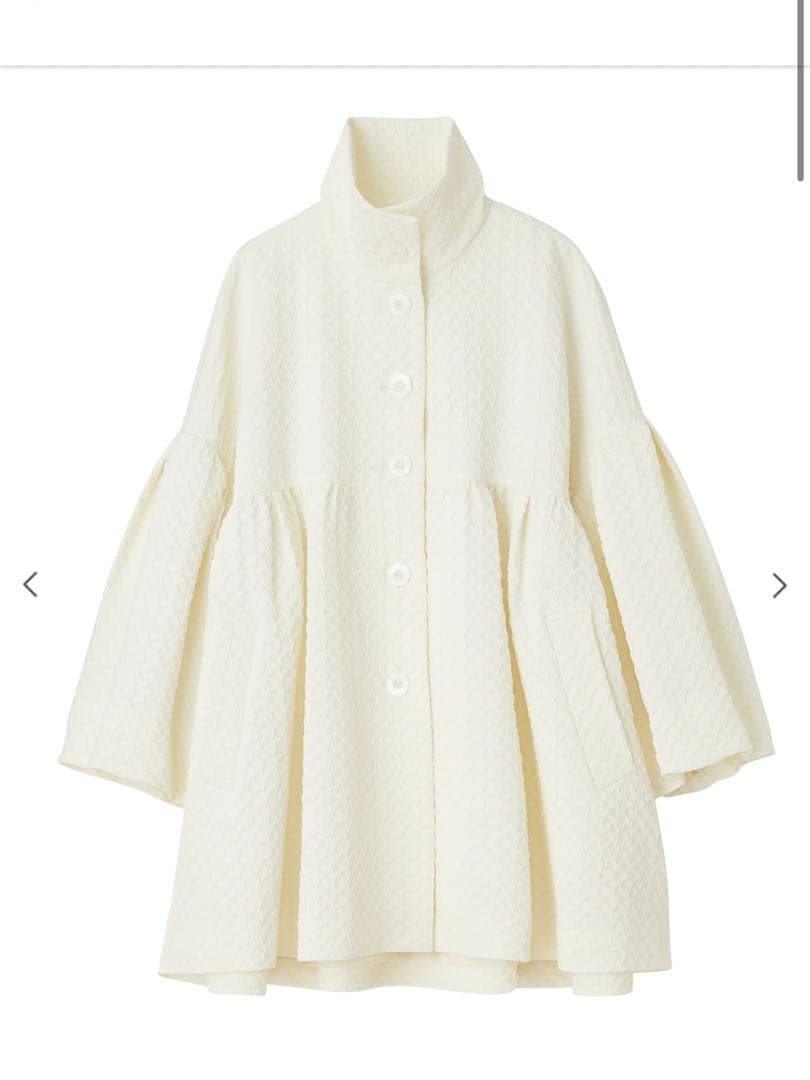 【新品未使用】ココディール　ジャカードパフスリーブコート