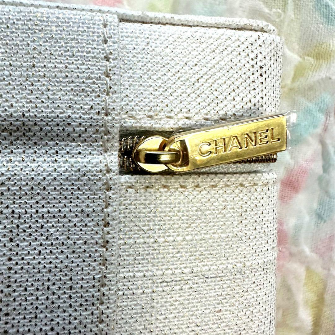 新作☆CHANELシャネル バニティポーチ ツイード メイクポーチ 白ゴールド