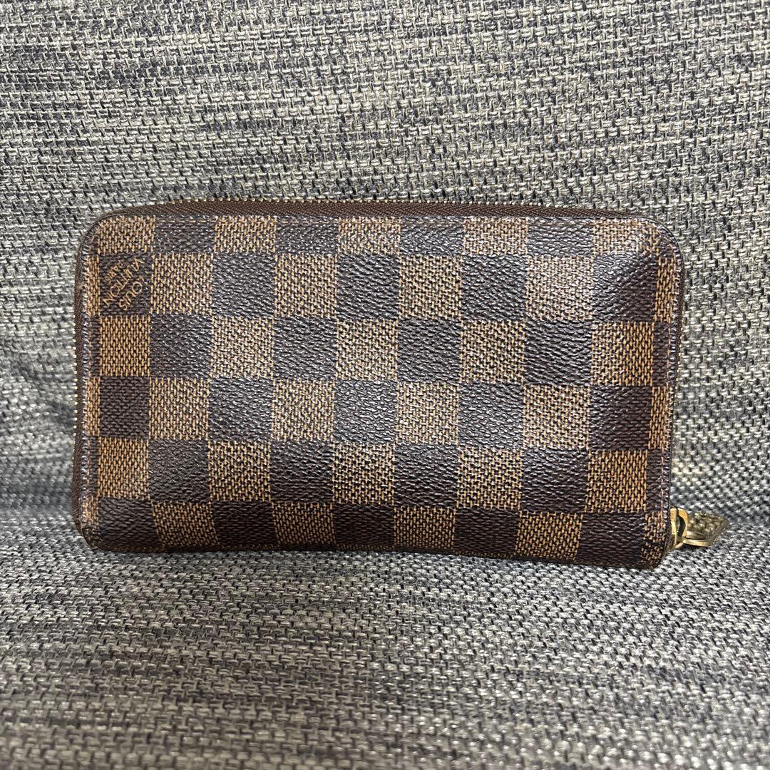 ルイヴィトン　ジッピーコンパクト