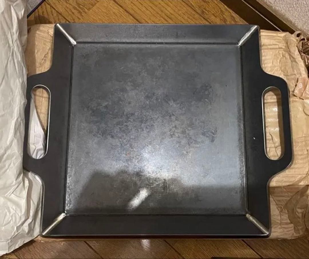 M.M.Factory 黒皮鉄板　特注台座付き