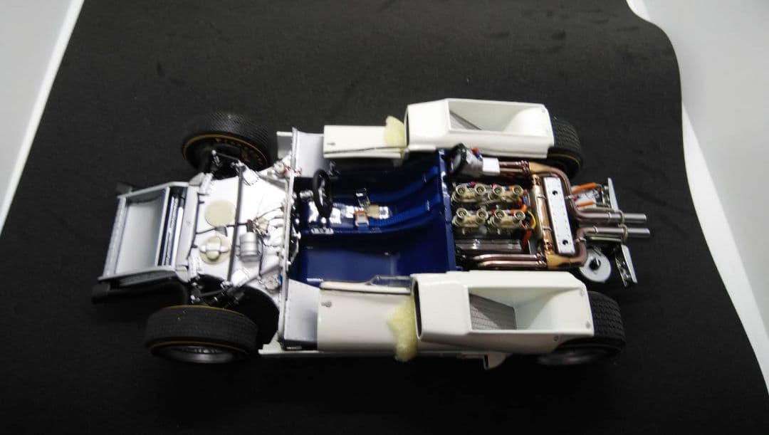 1/18　エグゾト　シャパラル　２E ＃65用シャーシ