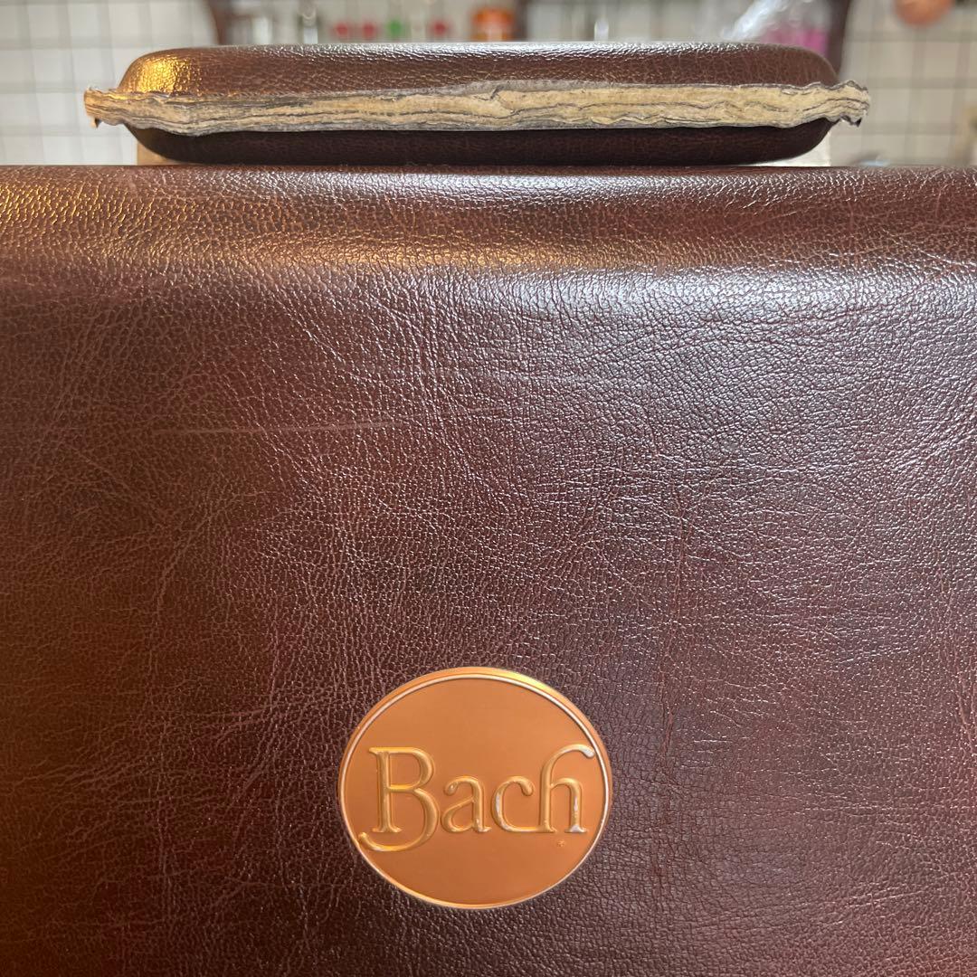Bach トランペットTR200本体 ケースメトロノーム付き