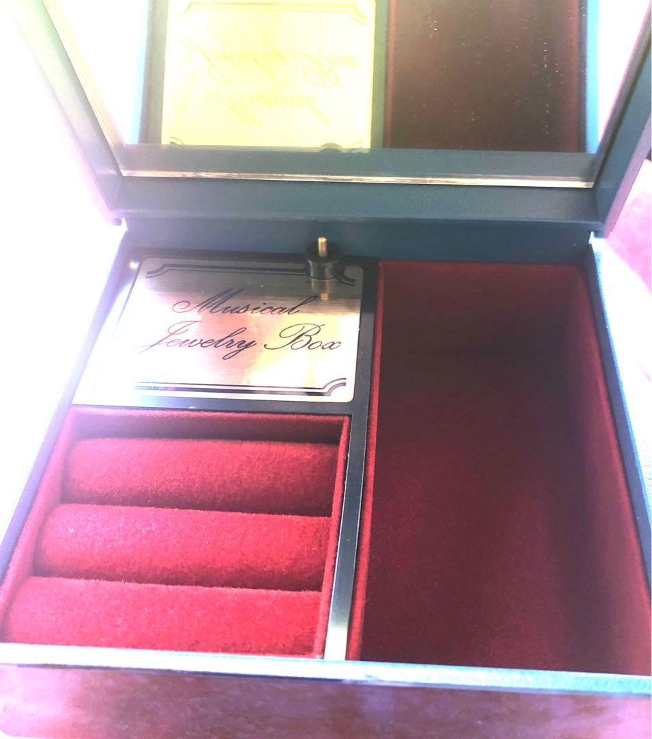 《新品》モダンでアンティークなジュエリー入れオルゴール