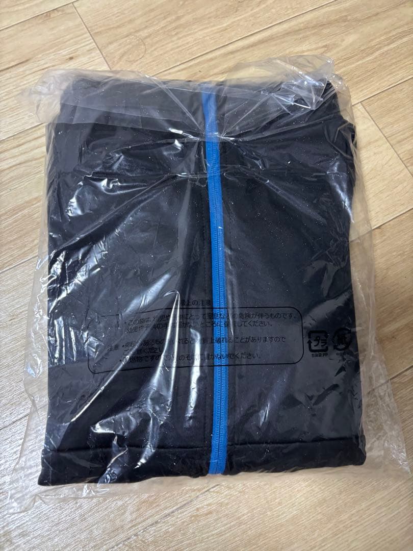 【Nana】オンフィールドフーディ　Ｌサイズ 未使用・美品