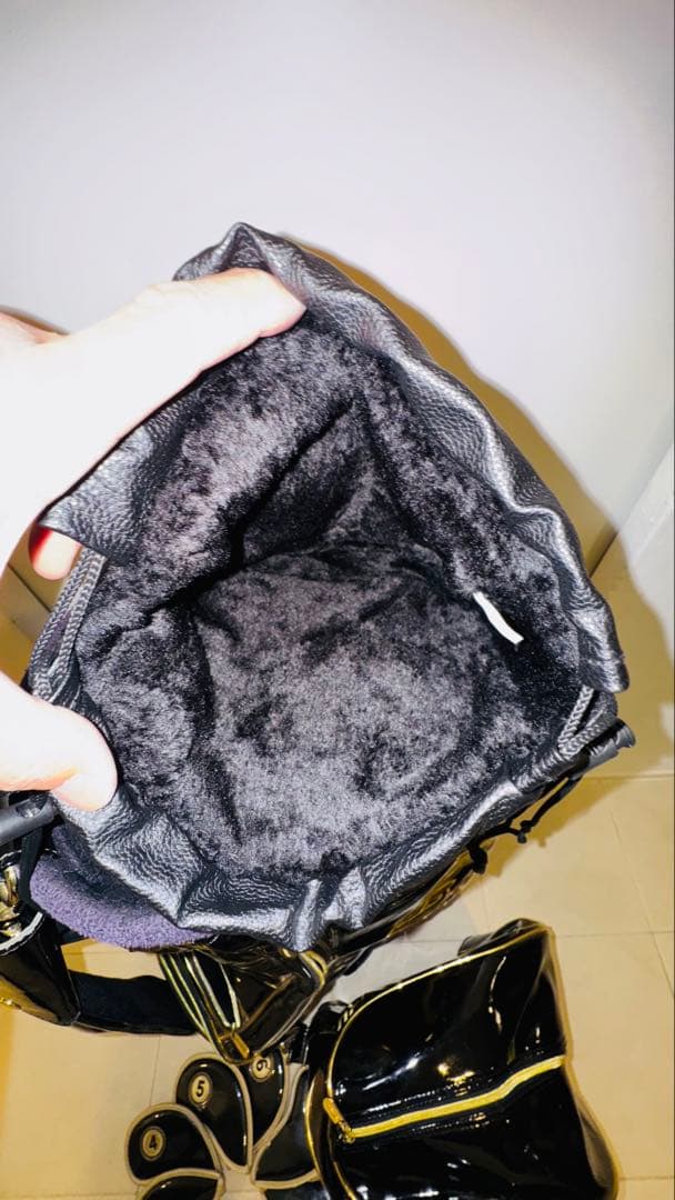 DynamicGoldツアーイシュー キャディバッグ に2種類のヘッドカバー付