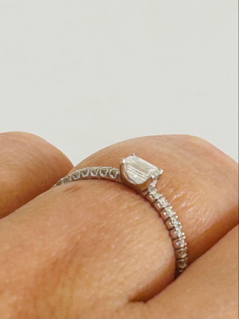 エメラルドカットダイヤモンドリング　　Au750