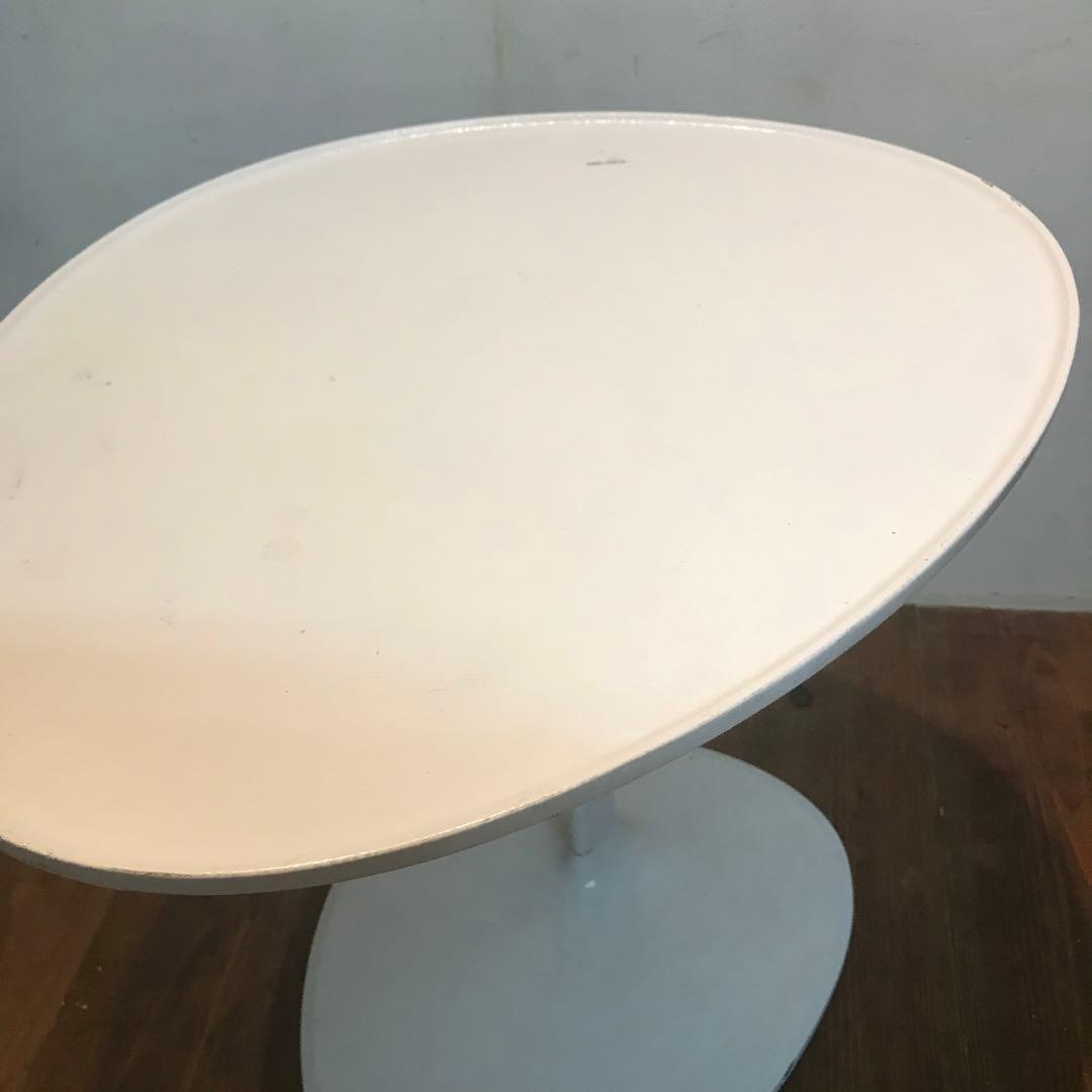 美品　鉄製　ホワイト　サイドテーブル　annachen デザイン　ナイトテーブル