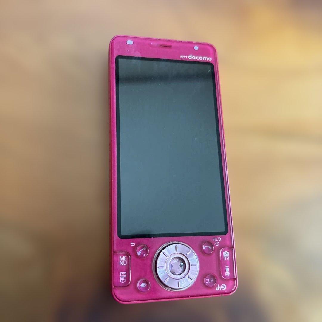 NTT docomo ピンク スライド式携帯電話 ジャンク品 - メルカリ