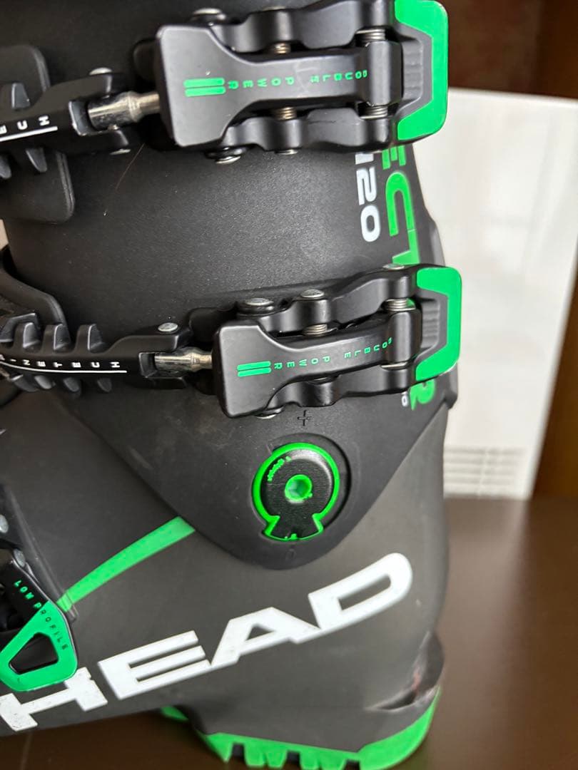 HEAD VECTOR EVO 120スキーブーツです。ブラック/グリーン - メルカリ