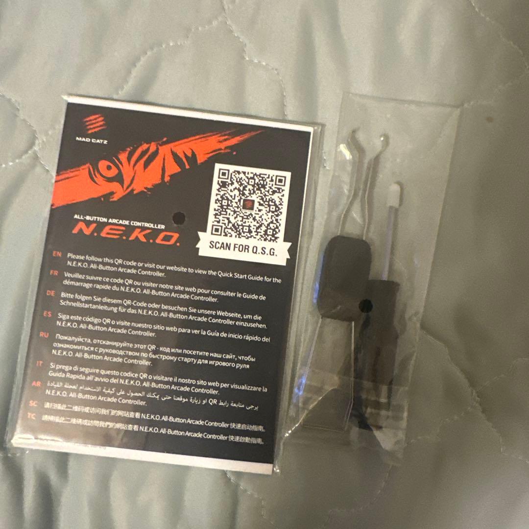 MAD CATZ N.E.K.O. アーケードコントローラー