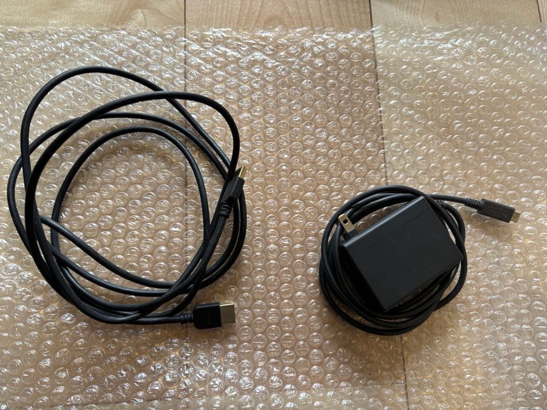 Nintendo Switch 本体 + ジョイコン