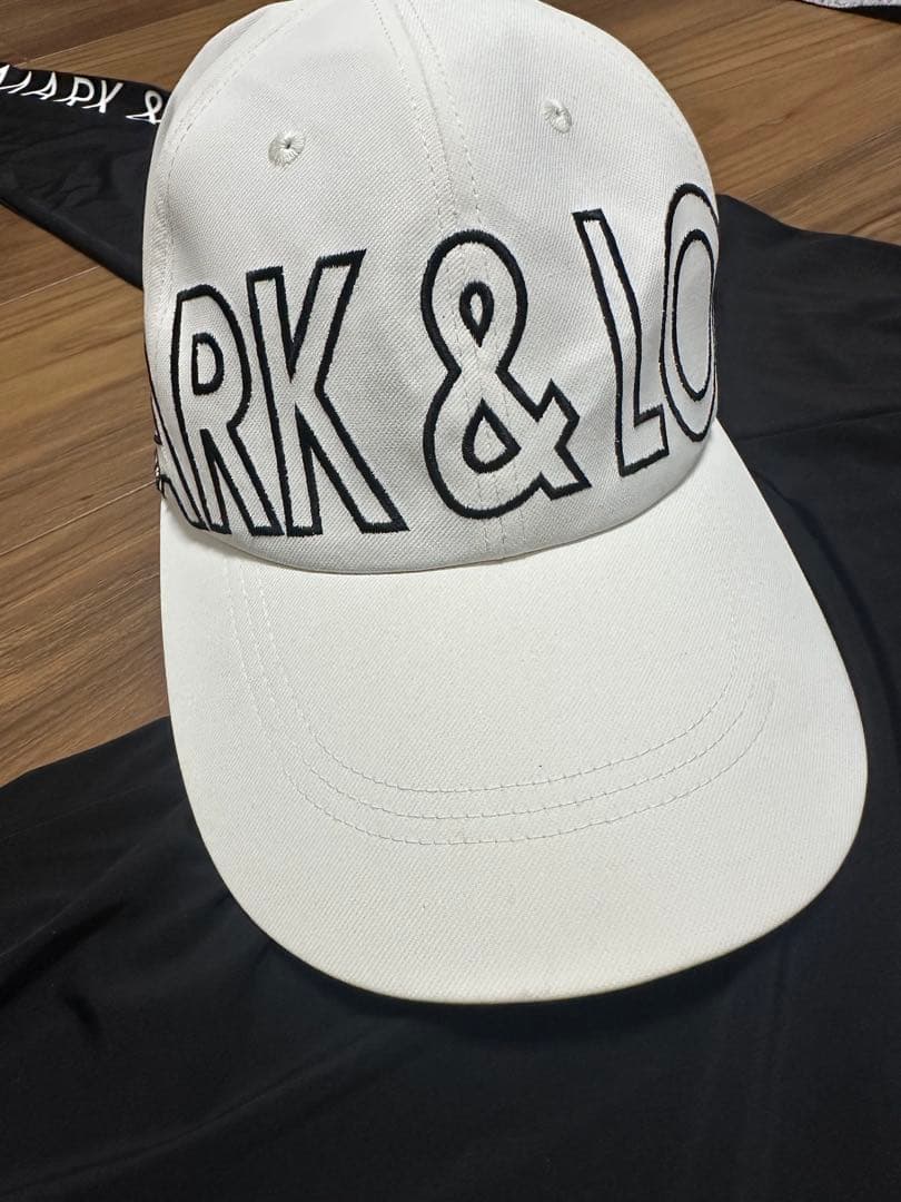 MARK & LONA ブラック長袖シャツ&キャップ