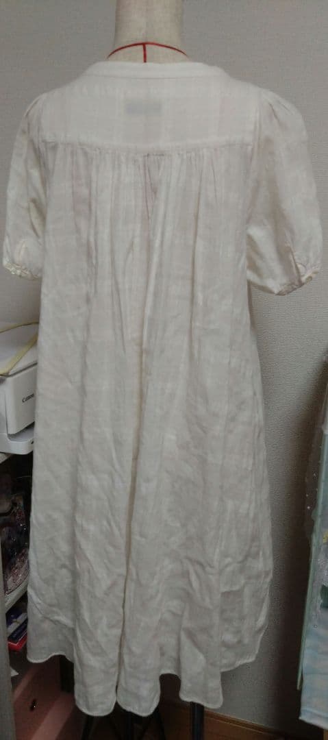 ジャーナルスタンダード　白ワンピース