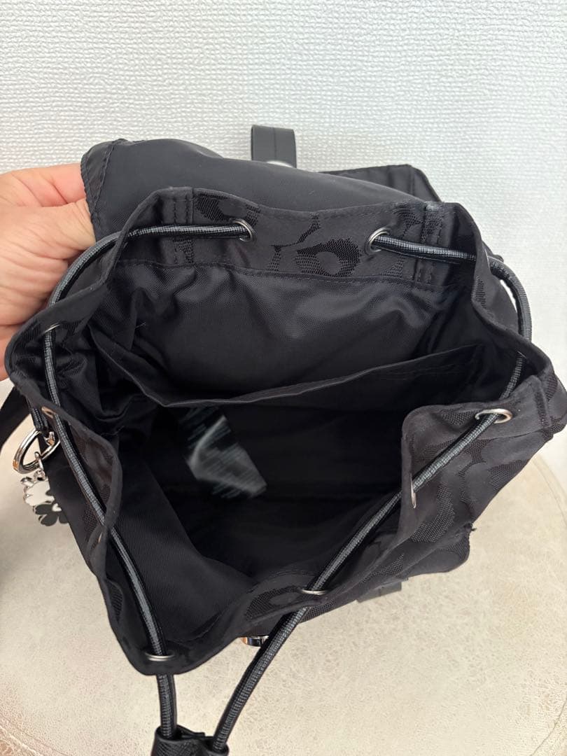 マリメッコ　キーリング付き　ブラックミニリュック