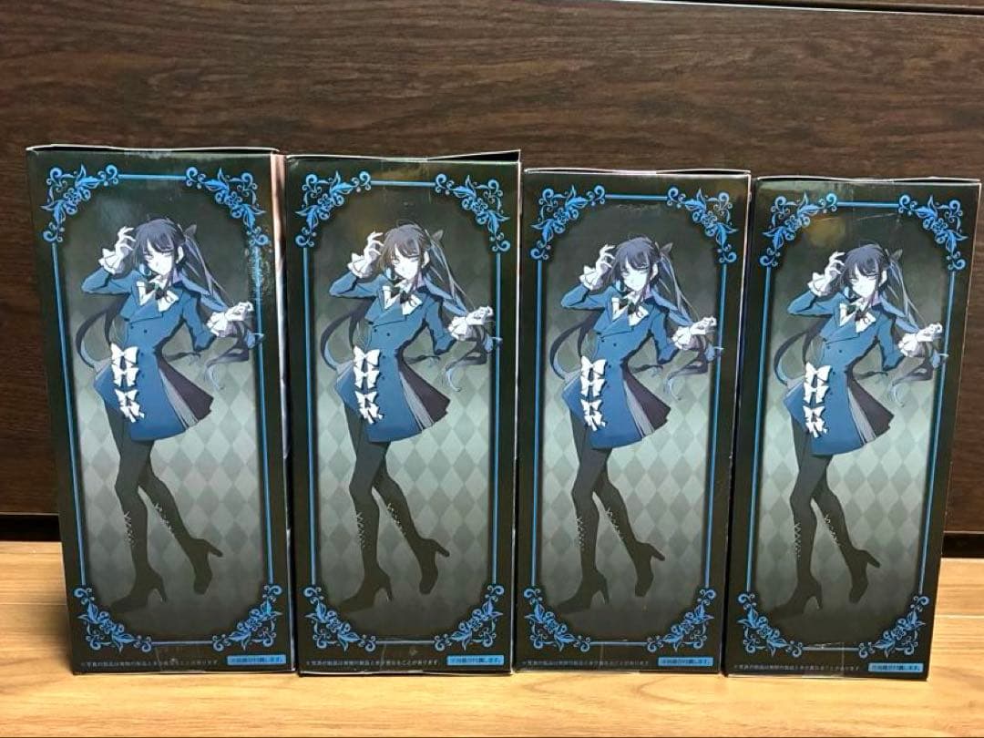 Ado フィギュア Winter ver. ラウンドワン限定　4個セット