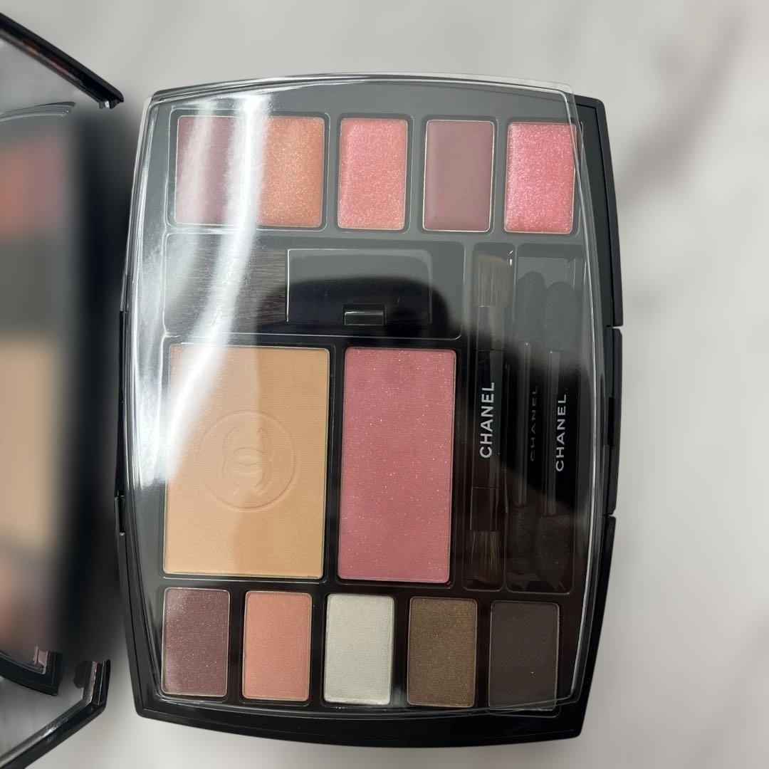 シャネル　トラベル　メイクアップ　パレット