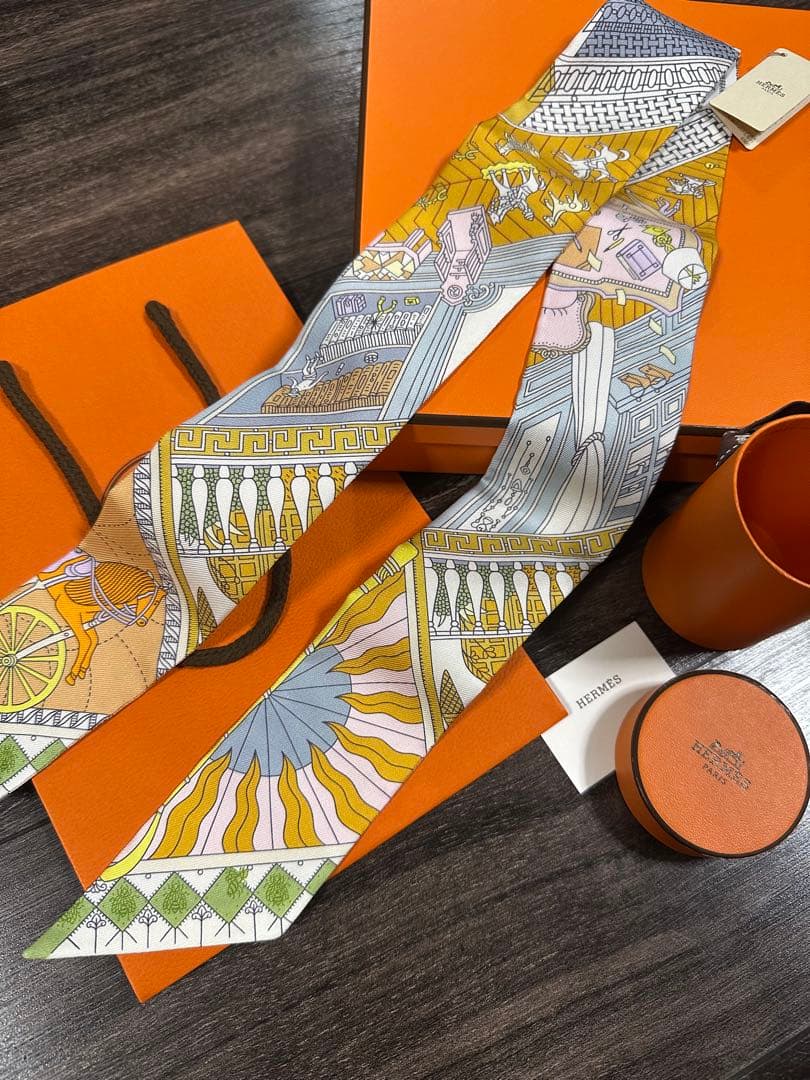 新品未使用 エルメス HERMES ツイリー （オブジェ・ドゥ・キュリオジテ）