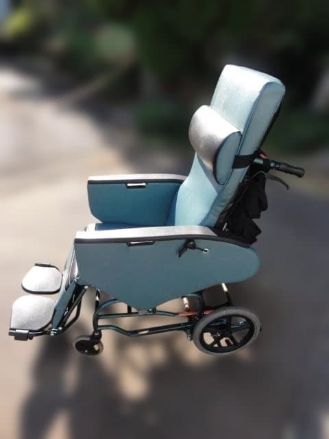 【じゃり】　「松永製作所」フルリクライニング＆ティルト車椅子