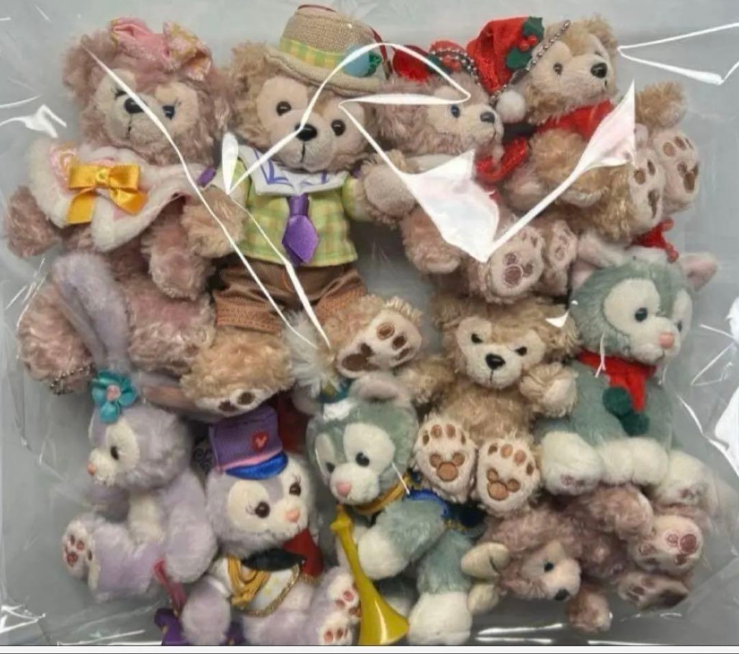 ディズニーシー　ダッフィー ・シェリーメイ ・ジェラトーニ ぬいぐるみバッチ