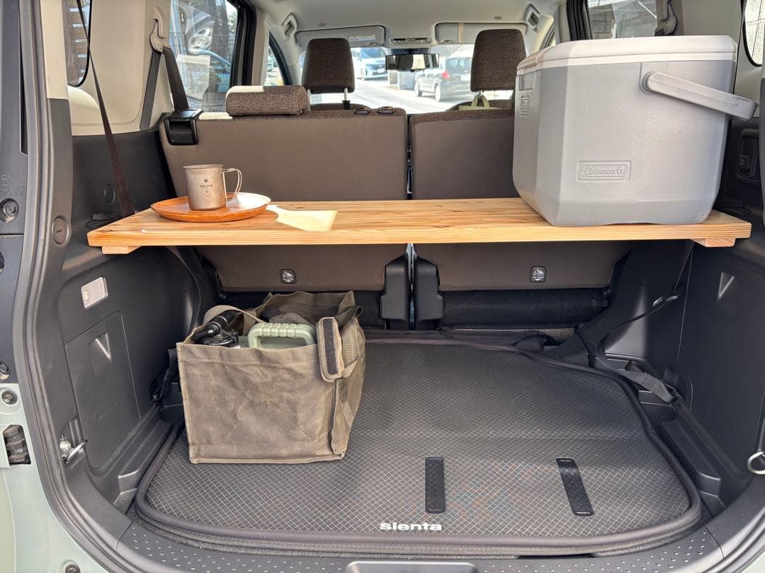 新型シエンタ10系専用 ラゲッジボード 杉無垢材 車中泊テーブル