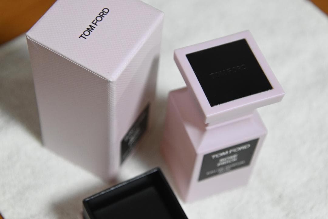 トムフォード – ローズ プリック Tom Ford – Rose Prick