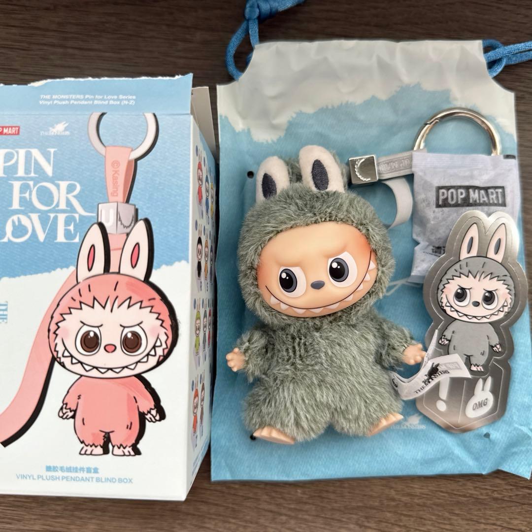 ラブブ シークレット【！】PIN FOR LOVE イニシャル アルファベット