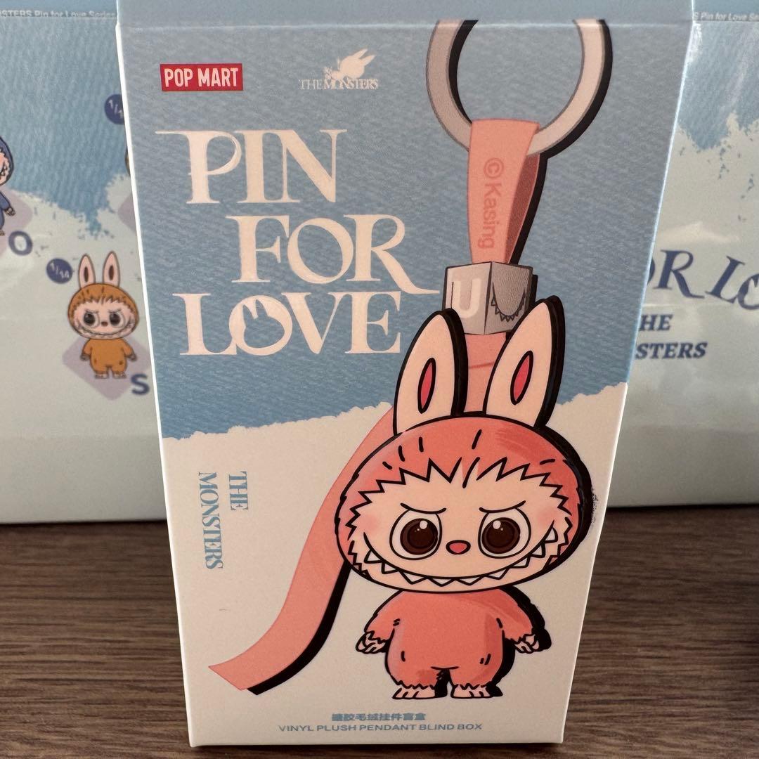 ラブブ シークレット【！】PIN FOR LOVE イニシャル アルファベット