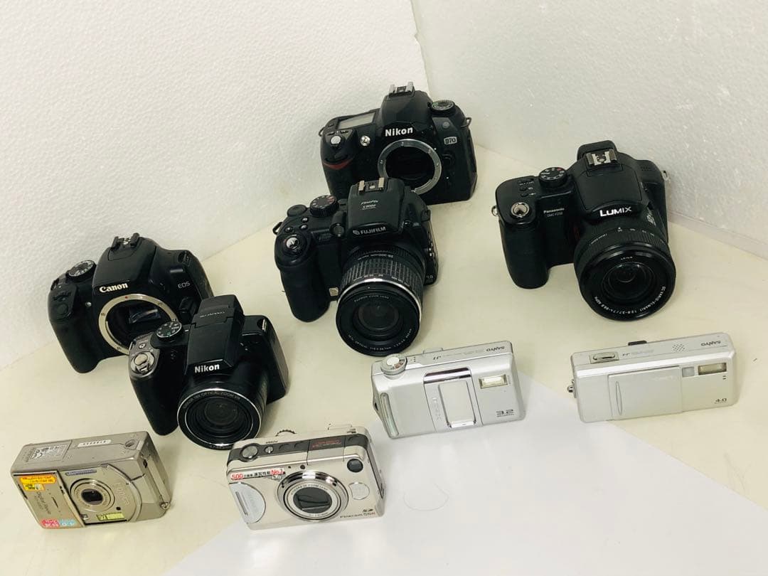 デジタルカメラ 9台 まとめて Nikon など デジカメ 動作未確認 ジャンク