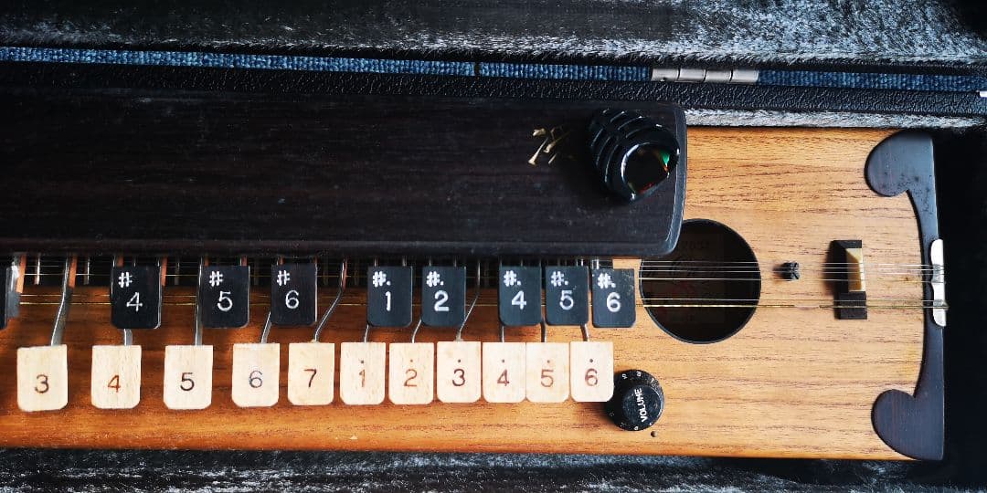 全音 ゼンオン ZEN-ON 高級大正琴 「冴」エレキ冴 912031