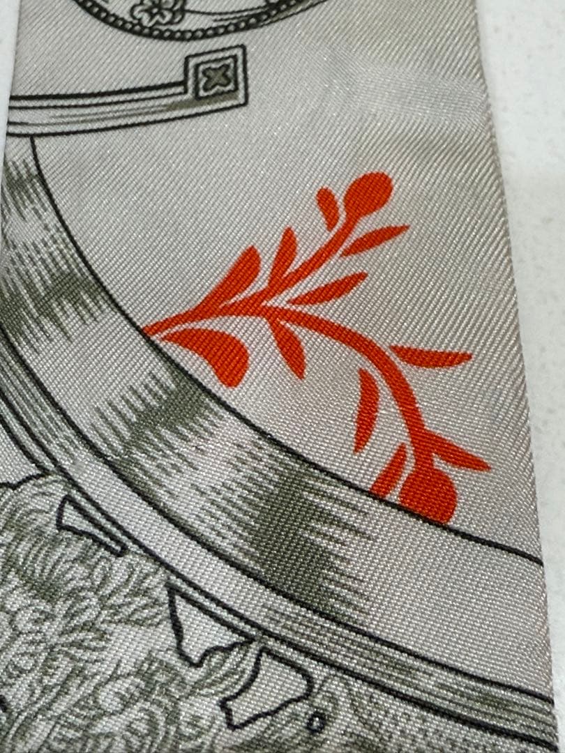 エルメス　ツイリー　鎧・リミックス　白地にオレンジ