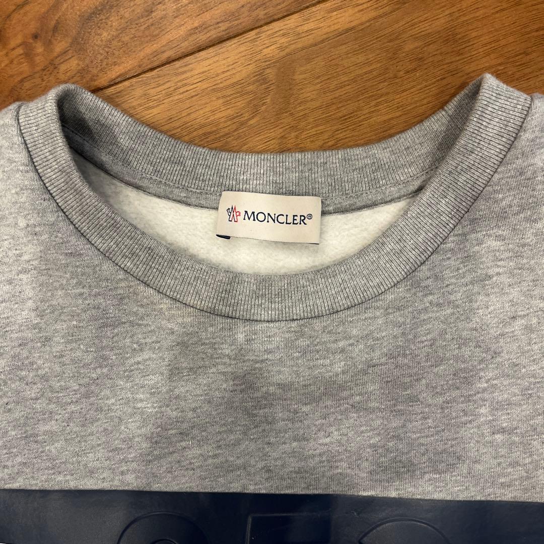 MONCLER グレー スウェットシャツ　まう