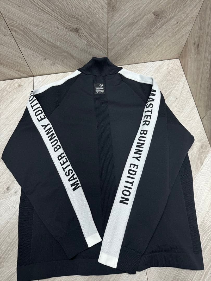 マスターバニー　ブルゾン