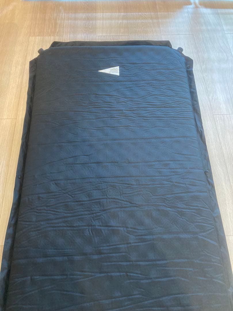 ブルックリンアウトドアカンパニー　インフレーターマット　スリーピングマット