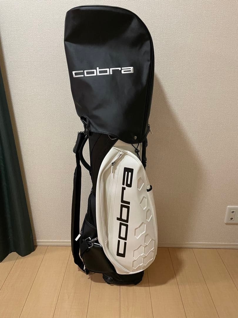 Cobra フード付きキャディバッグ ブラック/ホワイト