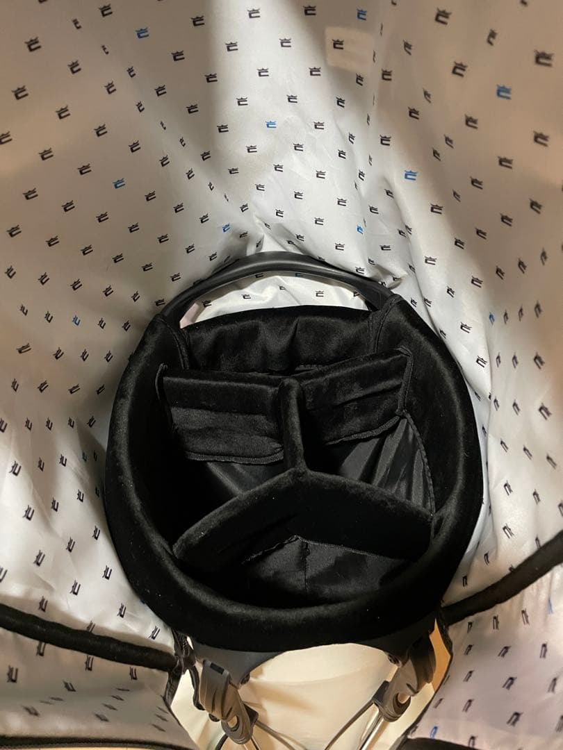 Cobra フード付きキャディバッグ ブラック/ホワイト