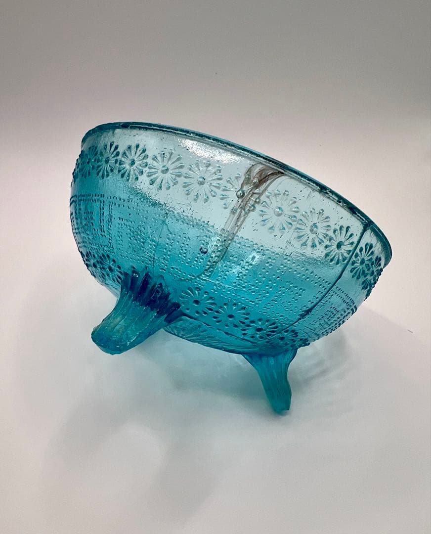 型ガラス蓋物 菓子器 キャンディポット ボンボニエール ウランガラス