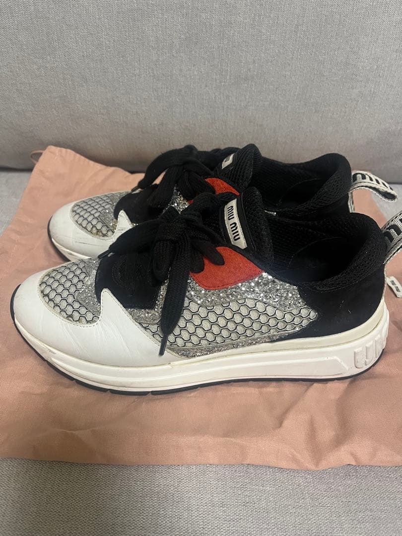 miu miu メッシュスニーカー ホワイト/ブラック/レッド　38ハーフ