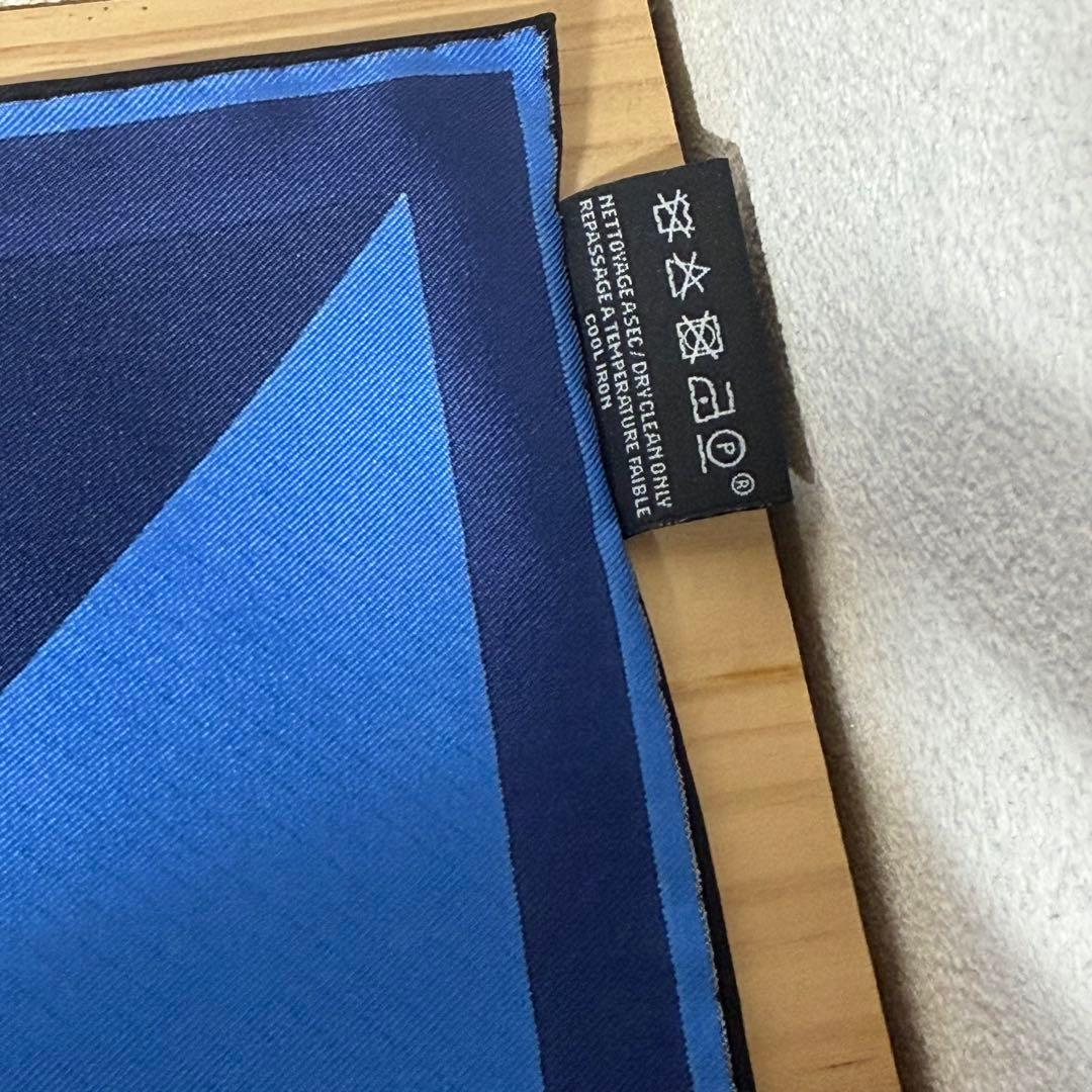 NR/9.27/8 カルティエ　シルクスカーフ