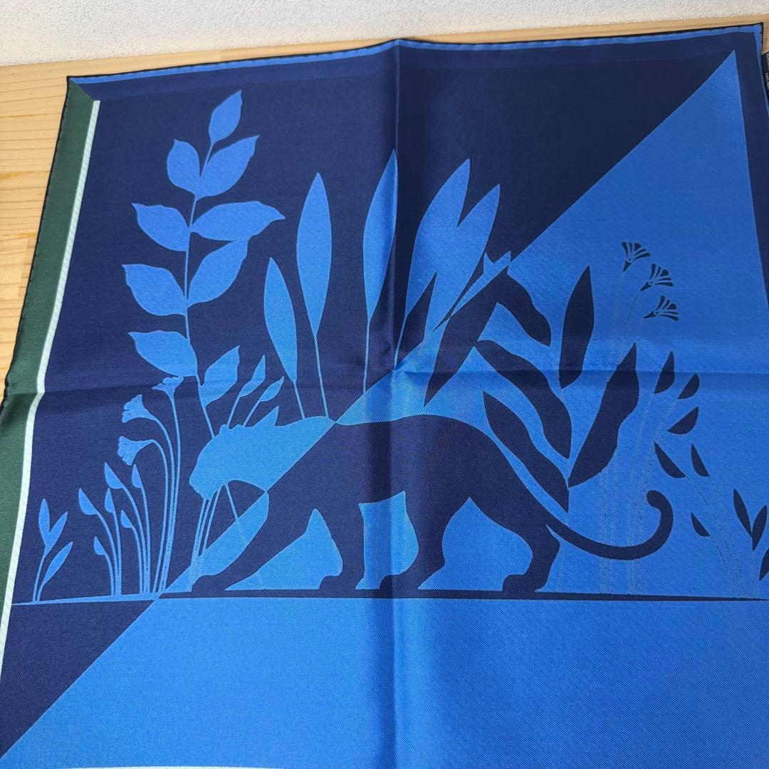 NR/9.27/8 カルティエ　シルクスカーフ