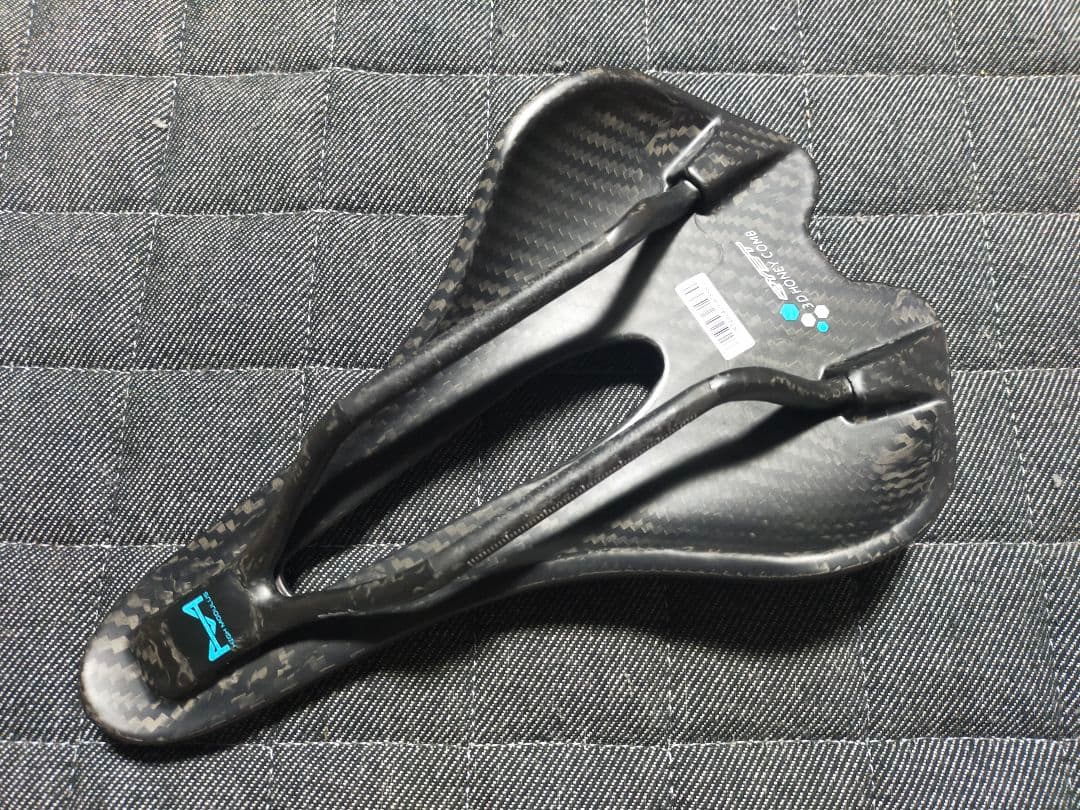 中華カーボンサドル まとめ売り