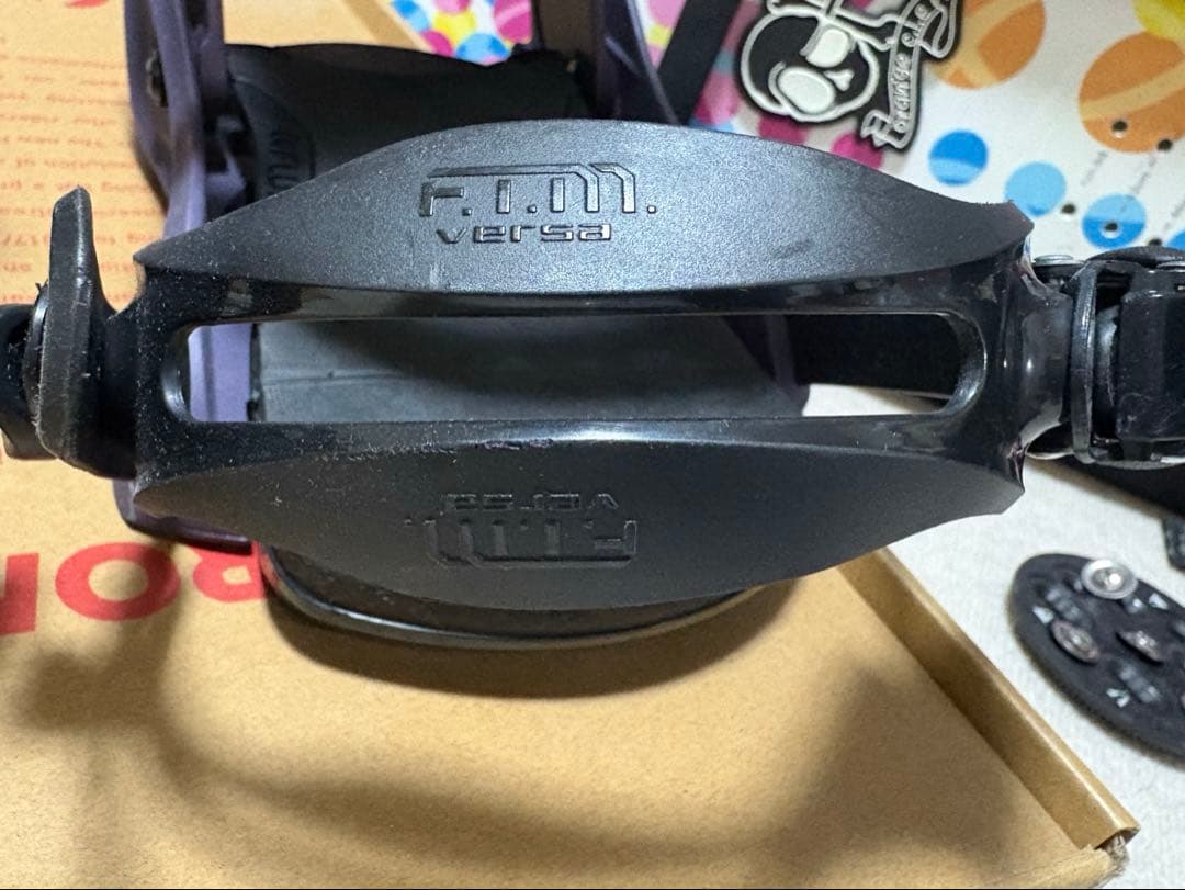 ＦＬＵＸ　ビィンディング　紫　Sサイズ　美品