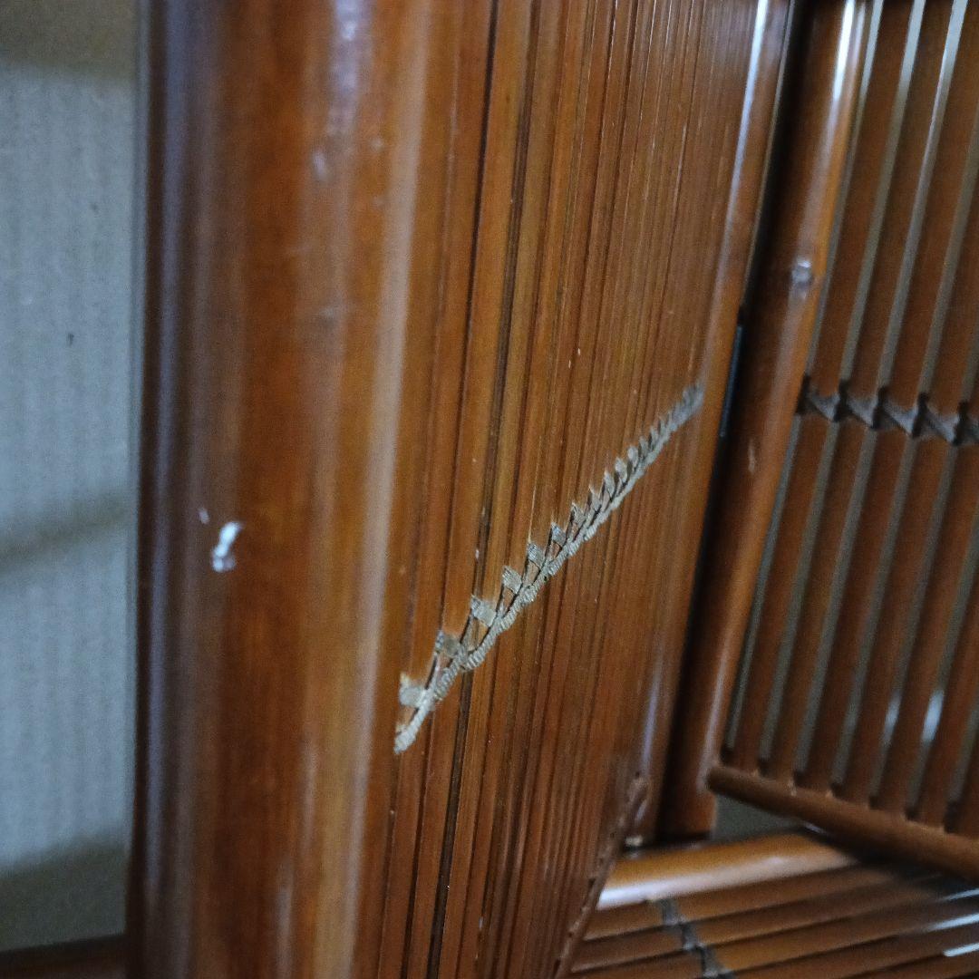 木製ブラウンシェルフ