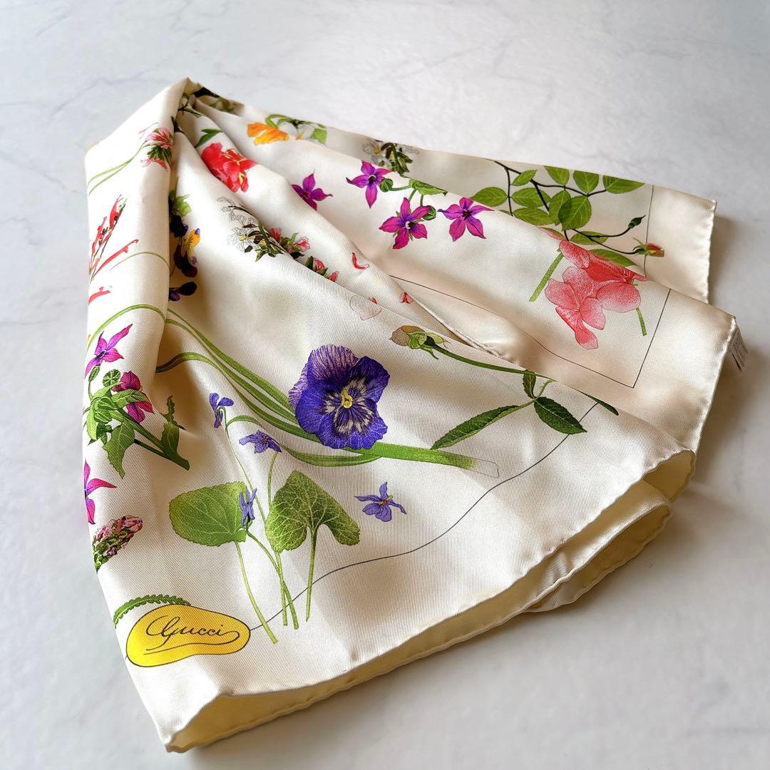 極美品 GUCCI 大判シルクスカーフ フローラ 桜 満開 スプリングカラー