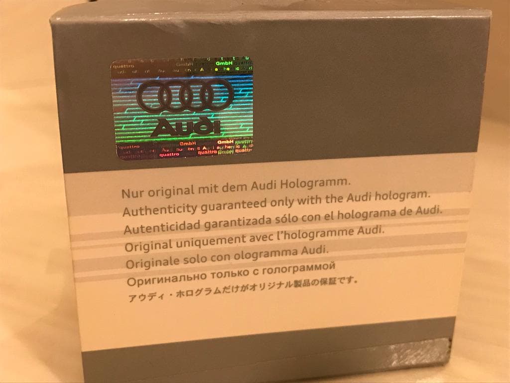 ミニカー Audi Front 225 Roadster 1935 Creme White