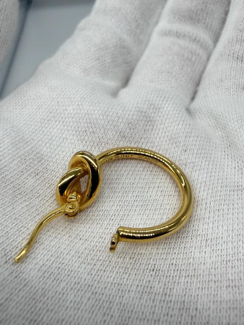 CELINE ノット フープ ピアス 片耳のみ ゴールド